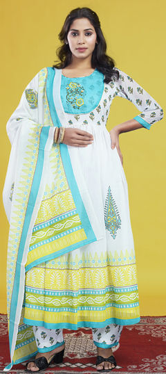 White and Off White color Salwar Kameez in Cotton fabric with Printed work
