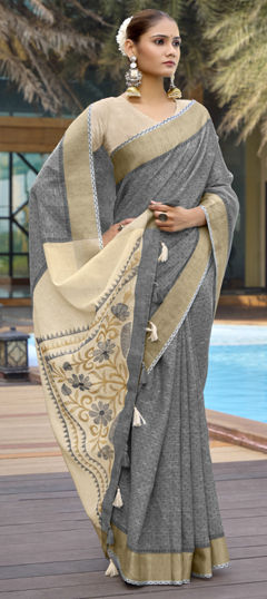 Purple and Violet color Saree in Cotton fabric with Printed work