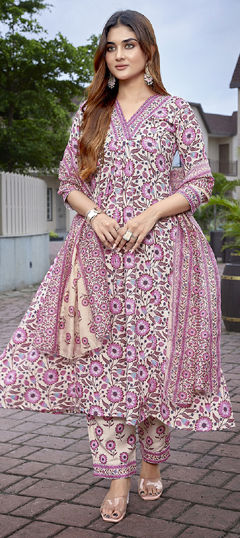 Pink and Majenta color Salwar Kameez in Viscose fabric with Printed work