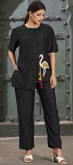 Black and Grey color Co-ords Set in Silk cotton fabric with Embroidered work