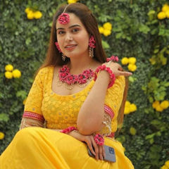 Gold Rodium Polish Pink and Majenta color Necklace in Metal Alloy studded with Pearl
