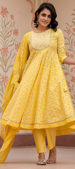 Yellow color Salwar Kameez in Cotton fabric with Lace, Patch, Printed work