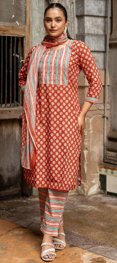 Orange color Salwar Kameez in Cotton fabric with Floral, Printed work