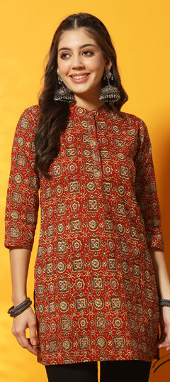 Red and Maroon color Kurti in Cotton fabric with Printed work