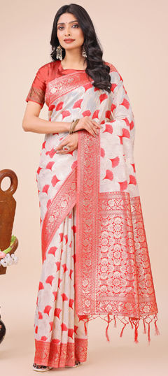 Red and Maroon color Saree in Cotton fabric with Weaving work