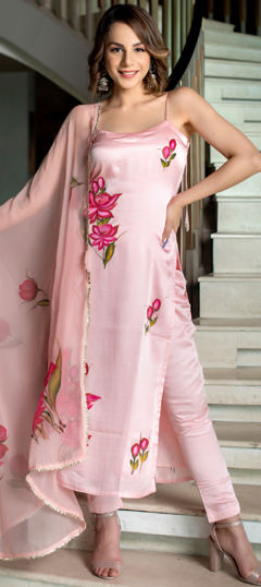 Pink and Majenta color Salwar Kameez in Viscose fabric with Floral, Printed work