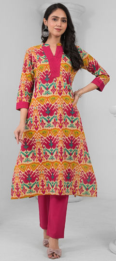 Red and Maroon color Salwar Kameez in Cotton fabric with Printed work