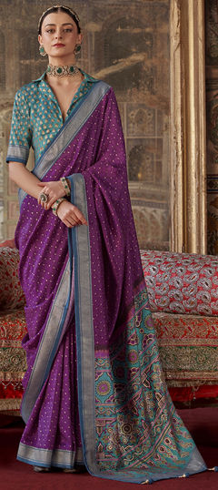 Pink and Majenta color Saree in Blended fabric with Printed, Weaving work