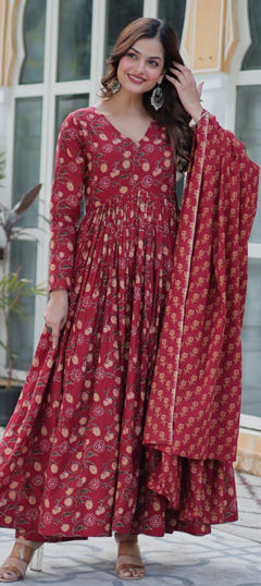 Red and Maroon color Salwar Kameez in Cotton fabric with Printed work