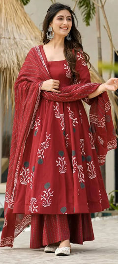 Red and Maroon color Salwar Kameez in Cotton fabric with Digital Print, Floral work