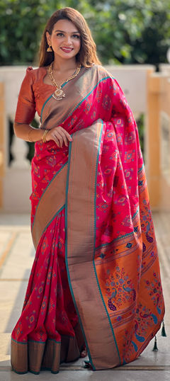 Pink and Majenta color Saree in Silk fabric with Weaving work