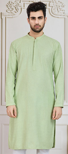 Green color Kurta in Cotton fabric with Thread work