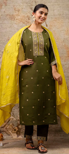 Green color Salwar Kameez in Blended fabric with Embroidered, Resham, Thread work