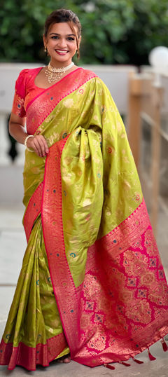 Green color Saree in Silk fabric with Weaving work