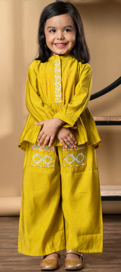 Green color Girls Top with Bottom in Roman Silk fabric with Embroidered, Resham, Thread work