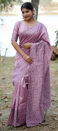 Pink and Majenta color Saree in Raw Silk fabric with Weaving work