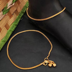 Gold Rodium Polish Gold color Anklet in Metal Alloy studded with Pearl