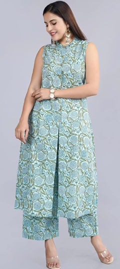 Blue color Salwar Kameez in Blended Cotton fabric with Printed work