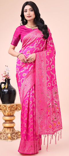Pink and Majenta color Saree in Banarasi Silk fabric with Weaving work
