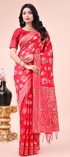 Red and Maroon color Saree in Banarasi Silk fabric with Weaving work