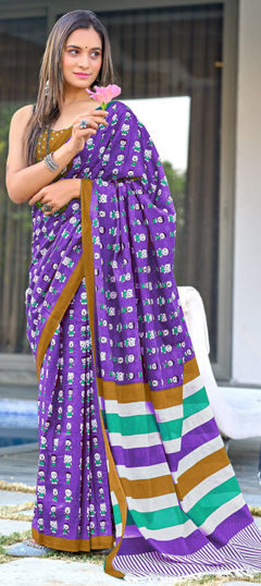 Purple and Violet color Saree in Cotton fabric with Printed work