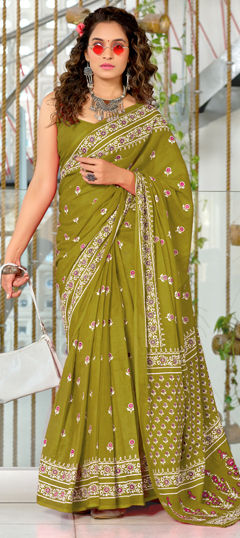 Green color Saree in Cotton fabric with Printed work