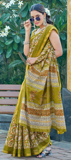 Green color Saree in Cotton fabric with Printed work