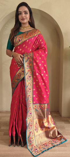 Pink and Majenta color Saree in Silk fabric with Weaving, Zari work