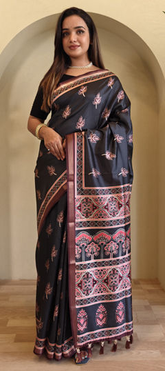 Black and Grey color Saree in Viscose fabric with Printed work