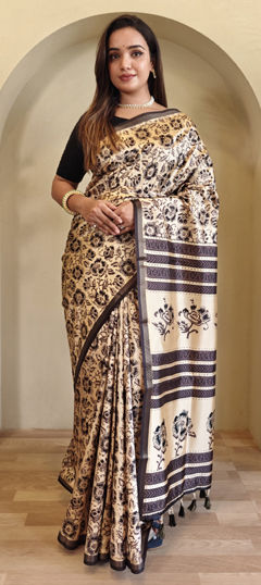 White and Off White color Saree in Viscose fabric with Printed work