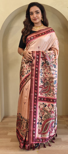 Pink and Majenta color Saree in Viscose fabric with Printed work