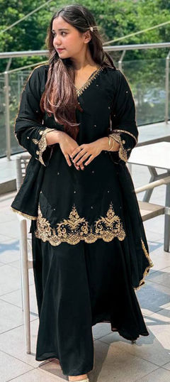 Black and Grey color Salwar Kameez in Faux Georgette fabric with Embroidered, Thread, Zari work