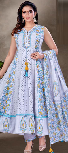 White and Off White color Salwar Kameez in Cotton fabric with Floral, Printed work