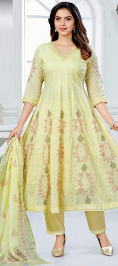 Yellow color Salwar Kameez in Cotton fabric with Floral, Printed work