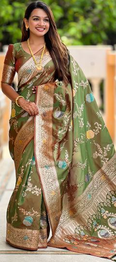 Green color Saree in Banarasi Silk fabric with Weaving, Zari work