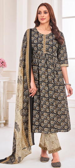 Black and Grey color Salwar Kameez in Cotton fabric with Printed work