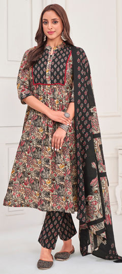 Black and Grey color Salwar Kameez in Cotton fabric with Printed work