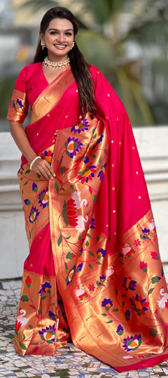 Pink and Majenta color Saree in Silk fabric with Weaving work