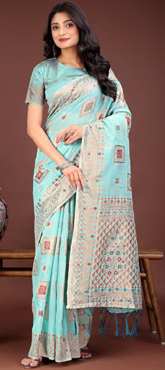 Green color Saree in Cotton fabric with Weaving work