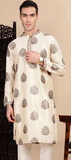 Green color Kurta in Polyester Silk fabric with Printed, Sequence work