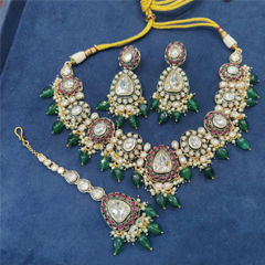 Gold Rodium Polish Green color Necklace in Copper, Metal Alloy studded with CZ Diamond, Pearl