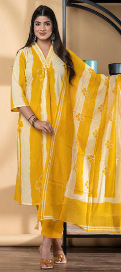 Yellow color Salwar Kameez in Cotton fabric with Mirror, Printed, Resham, Thread work