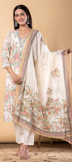 Green color Salwar Kameez in Cotton fabric with Floral, Printed, Resham work