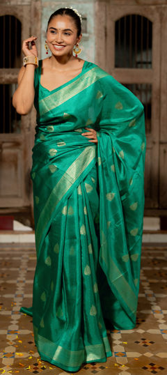 Green color Saree in Blended, Silk fabric with Foil Print work