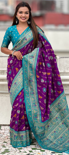 Purple and Violet color Saree in Patola Silk, Silk fabric with Weaving work