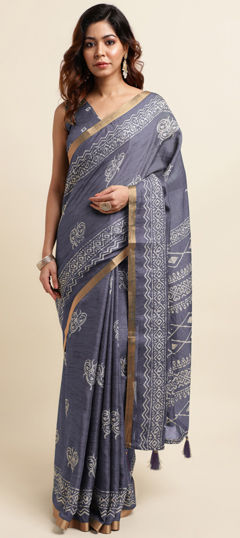 Purple and Violet color Saree in Blended Cotton fabric with Printed work