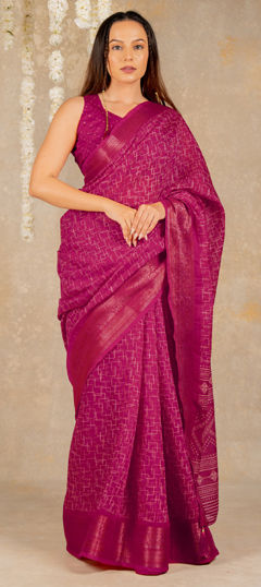 Pink and Majenta color Saree in Blended Cotton fabric with Printed work