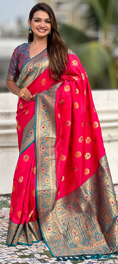 Red and Maroon color Saree in Silk fabric with Weaving work