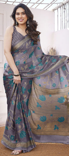 Purple and Violet color Saree in Chiffon fabric with Floral, Printed work