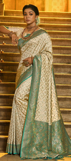 Green color Saree in Banarasi Silk fabric with Weaving work